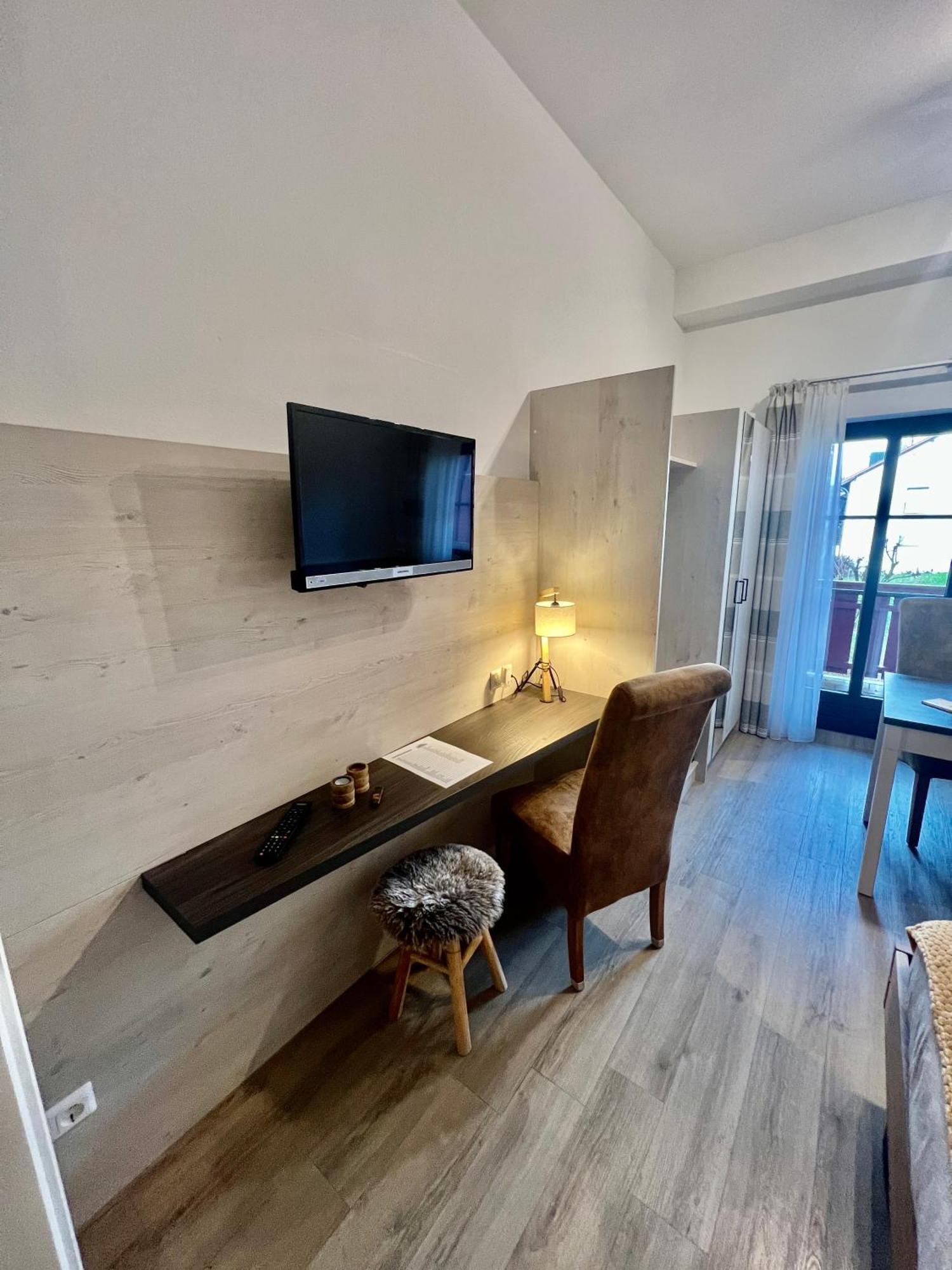 Wunderschoenes Apartment Mit Bademantelgang Zur Wohlfuehltherme باد جريسباخ المظهر الخارجي الصورة